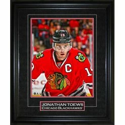 FRAMEWORTH GAME IMAGE CHICAGO BLACKHAWKS TOEWS FRAME